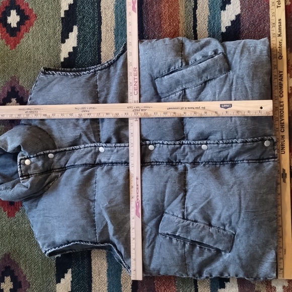 Elan NEW Jemma Distressed Denim Puffer Vest Black Wash Women's M $159msrp - Picture 6 of 16